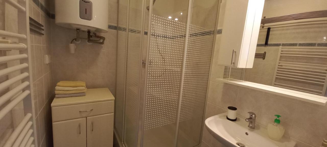 Horni Misecky Apartman E25 U Sjezdovky, Max 6 Osob Ngoại thất bức ảnh